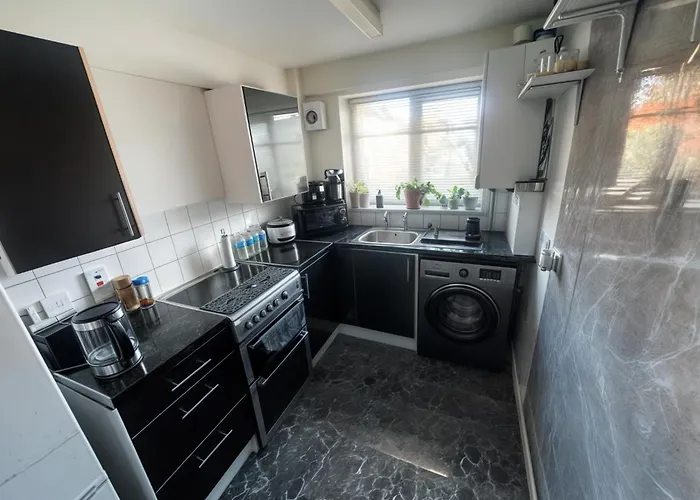 1Br Gem Near Downtown Hotspots
